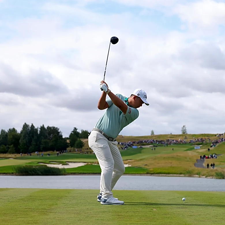 18-year-old pro Yanhan Zhou rips astonishing 514-yard drive at DP World Tour event