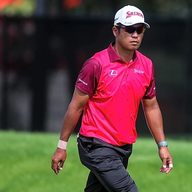 Hideki Matsuyama holes out from bunker at Tour Championship, continuing run