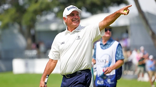 Watch: Fred Couples sinks incredible pitch shot without looking