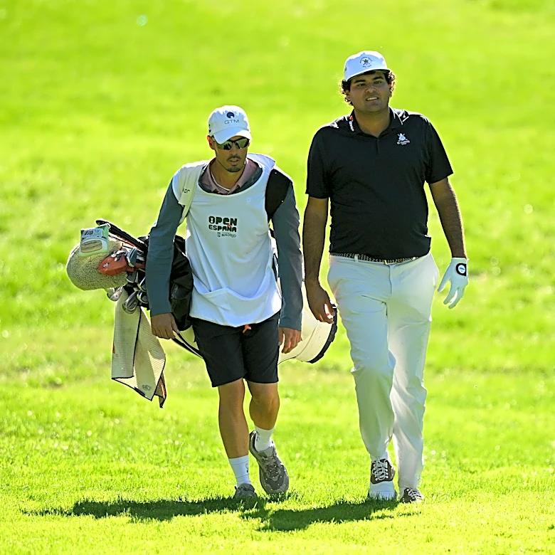 Eugenio Chacarra fights through broken toe to grab share of lead at 2026 Spanish Open