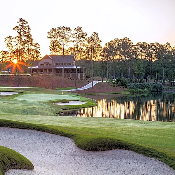 Fire destroys Reynolds Landing clubhouse at Lake Oconee in Georgia
