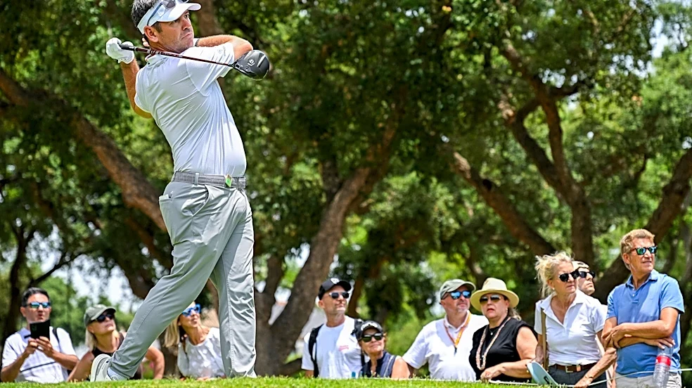 Louis Oosthuizen leaving LIV Golf as league faces uncertain future, Oct. 25 deadline