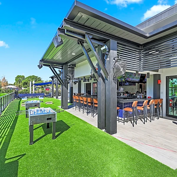 Why is Tiger Woods' PopStroke dropping prices for some guests?