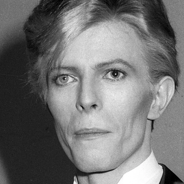 In 1975, David Bowie Nabbed His First No. 1 Hit In The US With Help From This Beatle