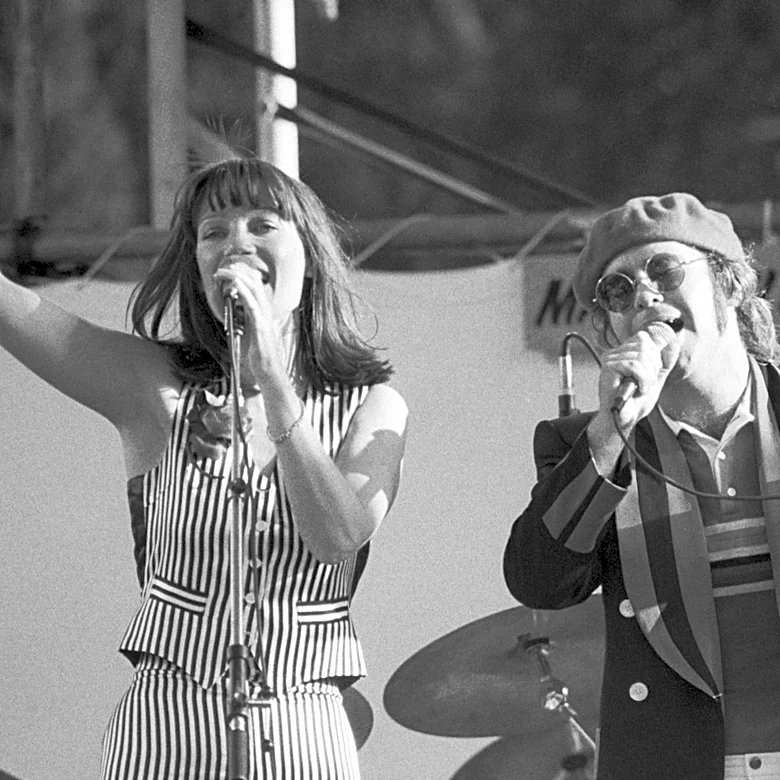 5 Defining Duets Of The '70s That Prove Two Is Better Than One