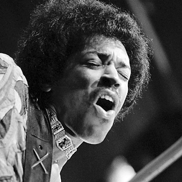 5 Jimi Hendrix Songs That Prove 1967 Was The Best Year Of His Career