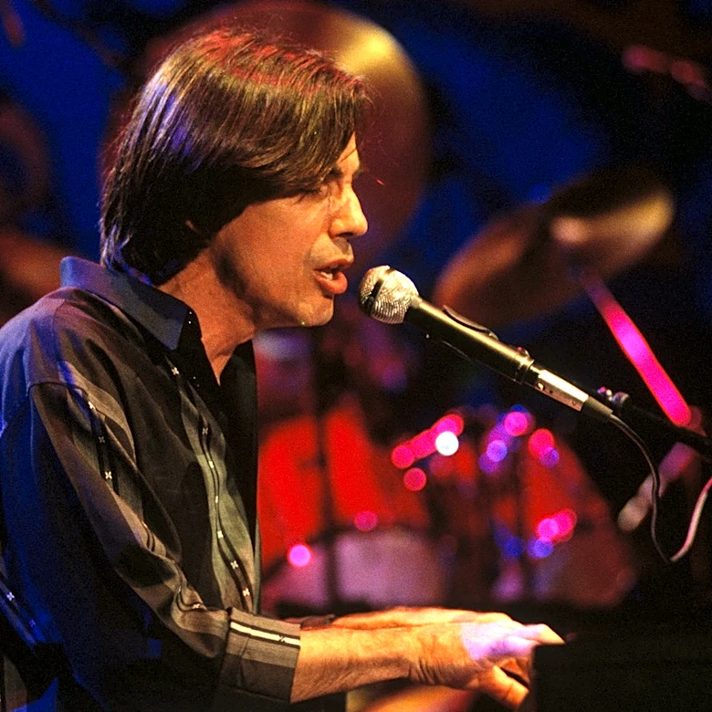 Jackson Browne's 1972 Breakthrough Hit Features 2 Rock Legends Hidden In Plain Sight