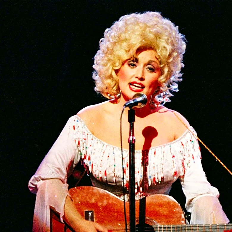 4 Songs By Dolly Parton That Prove 1983 Was The Best Year Of Her Career
