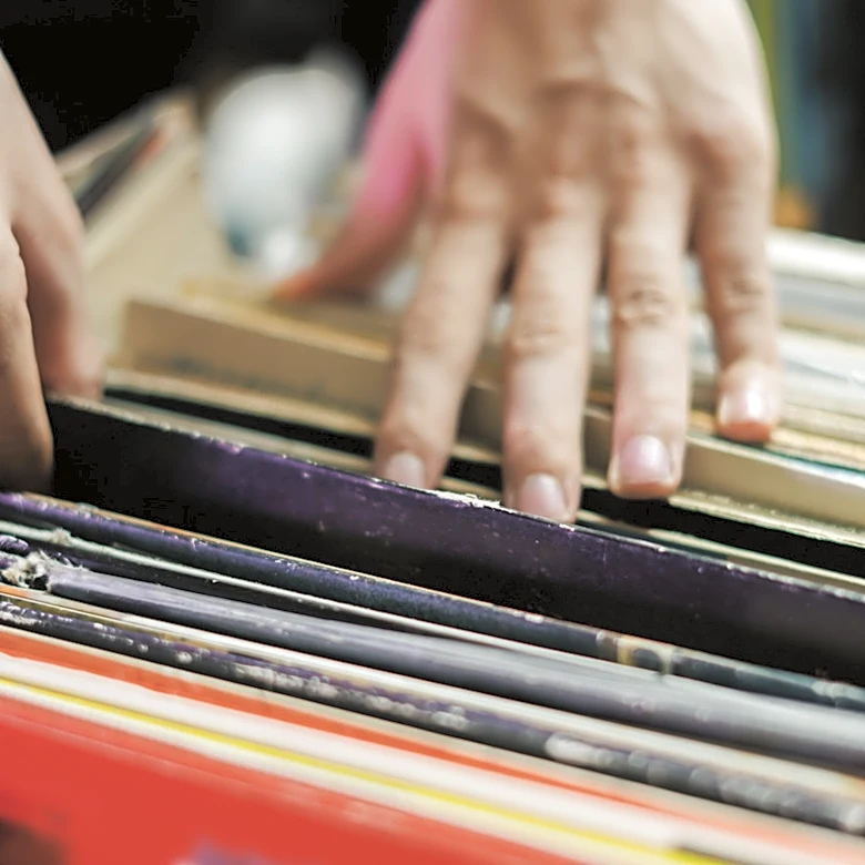 10 Folk Rock Vinyls That Are Actually Worth Your Money
