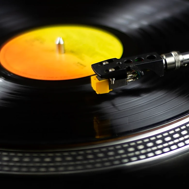 5 Vinyl Record Player Mistakes That Could Ruin Your Favorite Albums