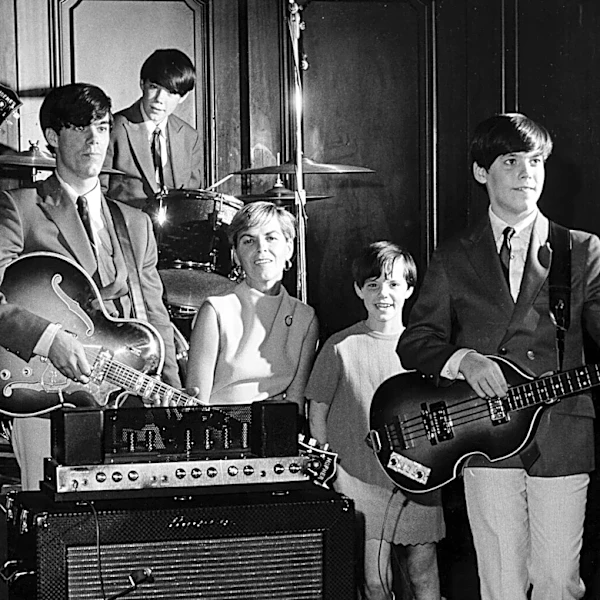 The Top 5 Folk Rock Hits That Took Over 1967
