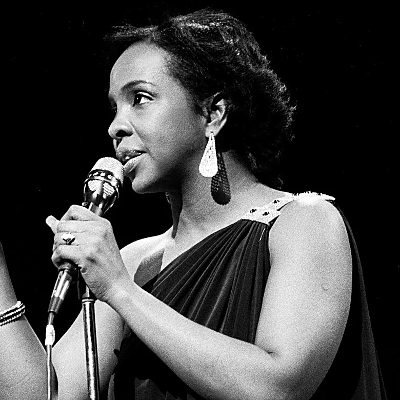 The 5 Most Beautiful Female Voices Of The '60s