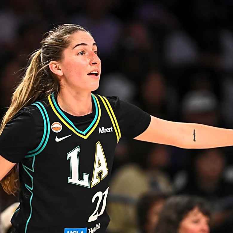 Former Hawkeye Kate Martin waived by Los Angeles Sparks