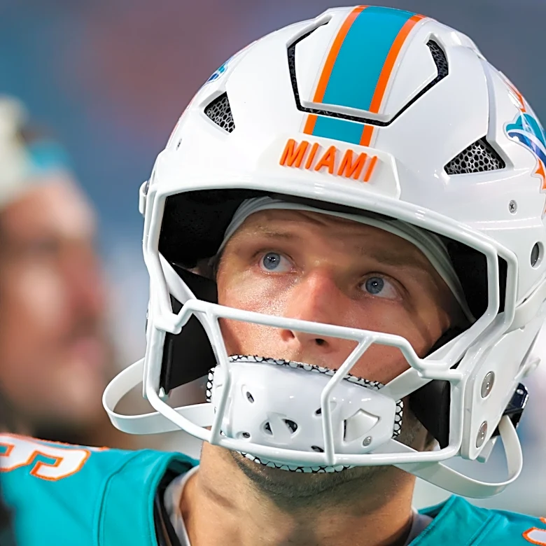 Dolphins release former Iowa QB Mark Gronowski from practice squad