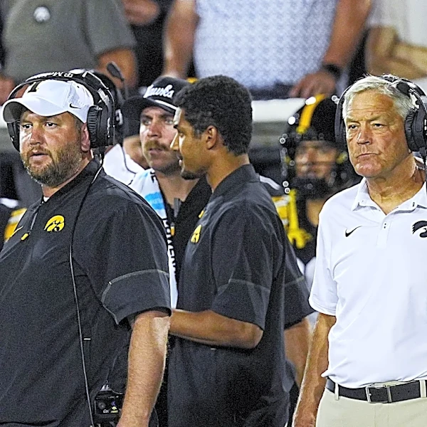 Iowa football offers 4-star Kansas City TE Israel Johnigan