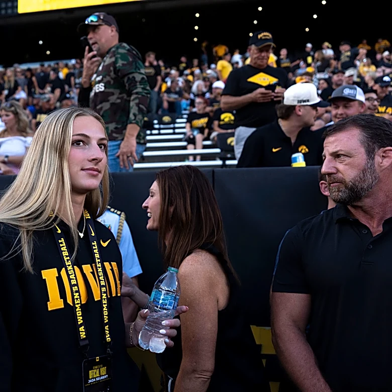 Iowa women's basketball commit earns 4-star status in rankings update