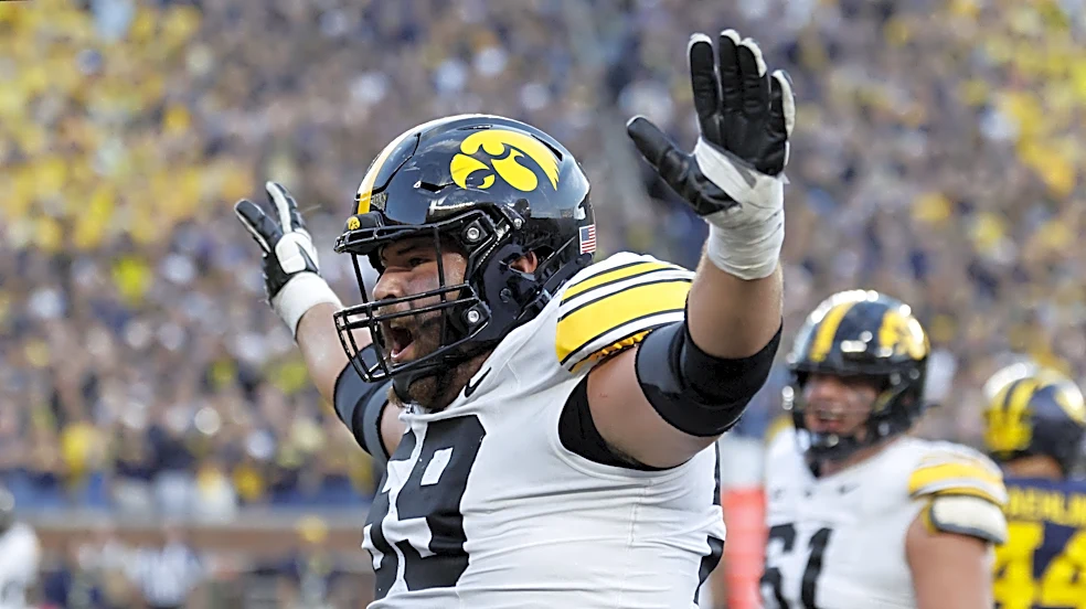 Iowa football OL duo named to Lombardi Award midseason watch list
