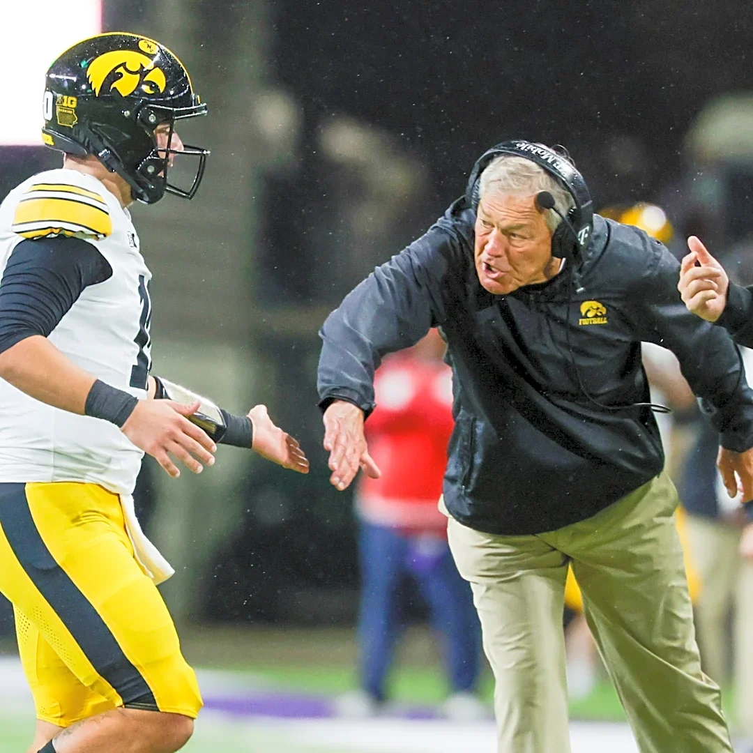 Iowa football names starting QB vs. Minnesota