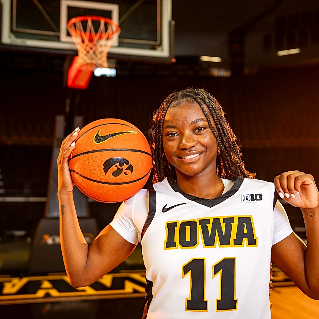 Iowa women's basketball earns No. 10 ranking in preseason AP Top 25 poll