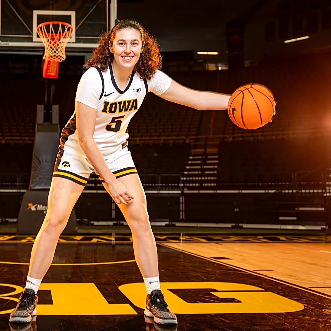 Iowa women's basketball cracks top 10 in preseason Coaches Poll rankings
