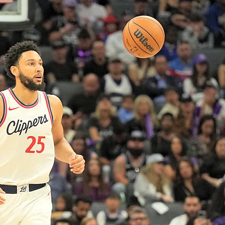 NBA training camp battles: Who is fighting for the last roster spots?