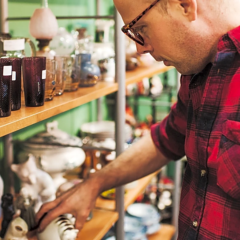 Not Cabinets, Not Drawers: The Bathroom Storage Solution You Can Find At The Thrift Store