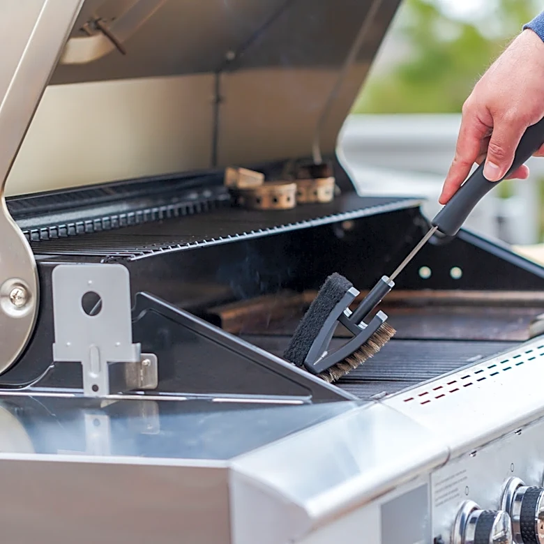 This Easy Way To Clean Your Grill Uses Something That Costs Practically Nothing