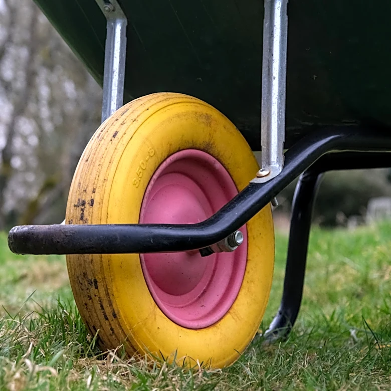 The Highly-Rated Amazon Rolling Garden Solution That Holds Over 250 Pounds