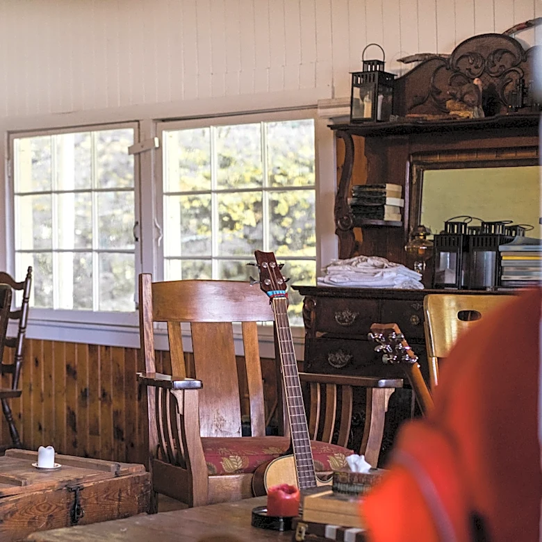 The Same '60s Wood Paneled Wall Looks Brand New After A Clever DIY