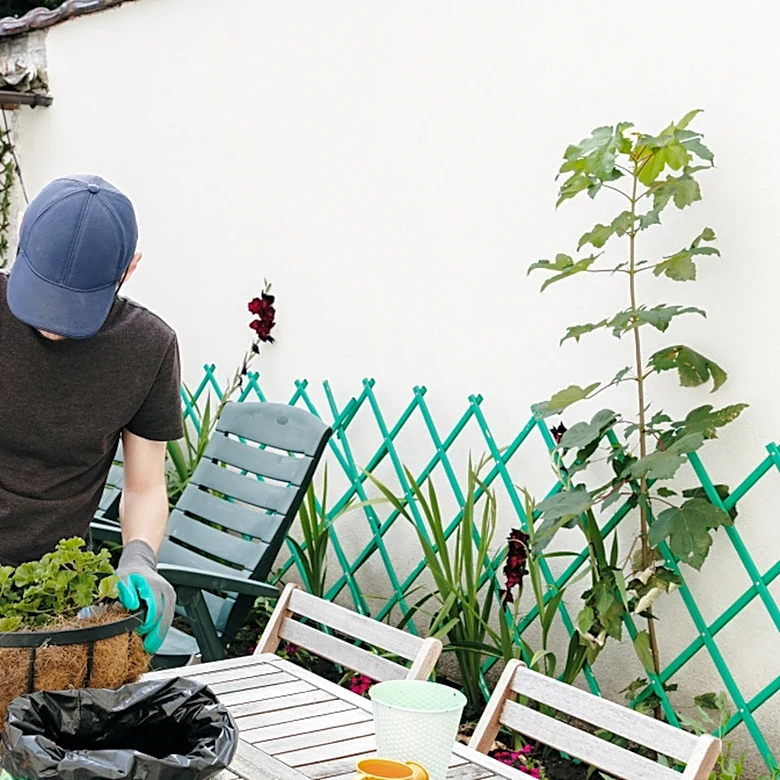 What To Do If You Find Potted Plant Stains On Your Concrete Patio
