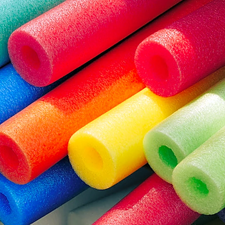 DIYer Turns A Dollar Tree Pool Noodle & Vase Into Beautiful Home Decor
