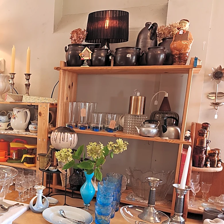 Every House Had Them In The '60s, Now They're A Thrift Store Gem For Entryways