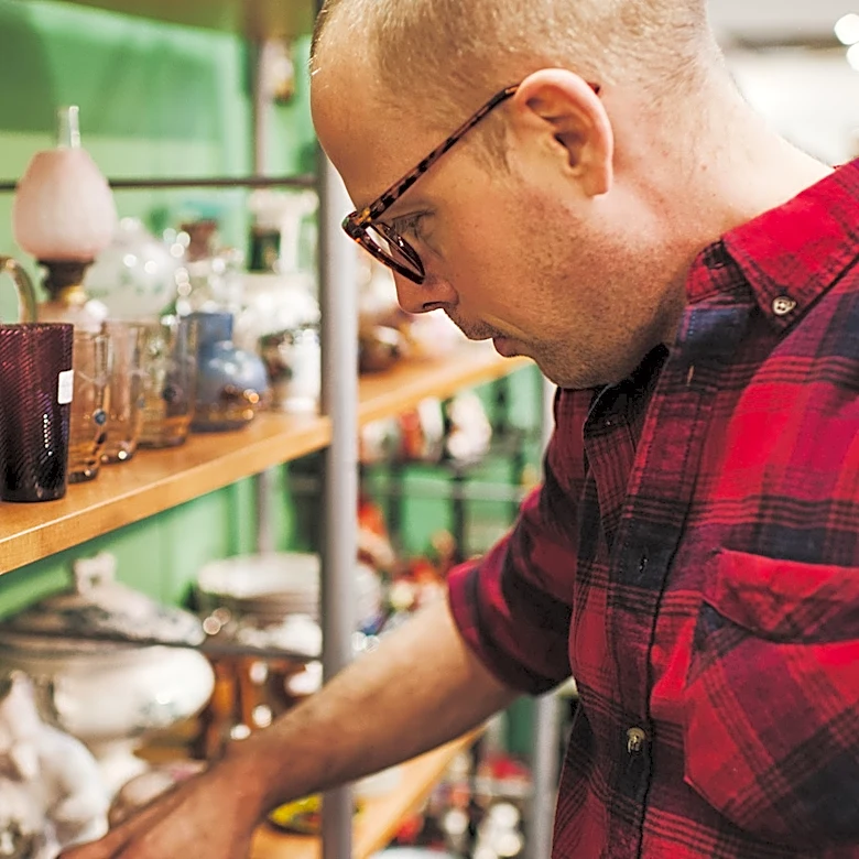 Everyone Had It In The 60s — Now It's A Rare Bowl Worth Hunting For At Thrift Stores
