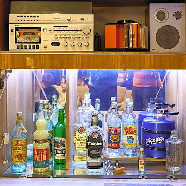 They Were Popular In The '70s- Now It's The Retro Bar Decor You'd Be Thrilled To Find At The Thrift Store