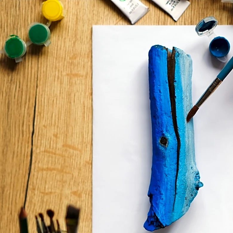 Transform A Log Into Stylish, Coastal-Inspired Garden Decor