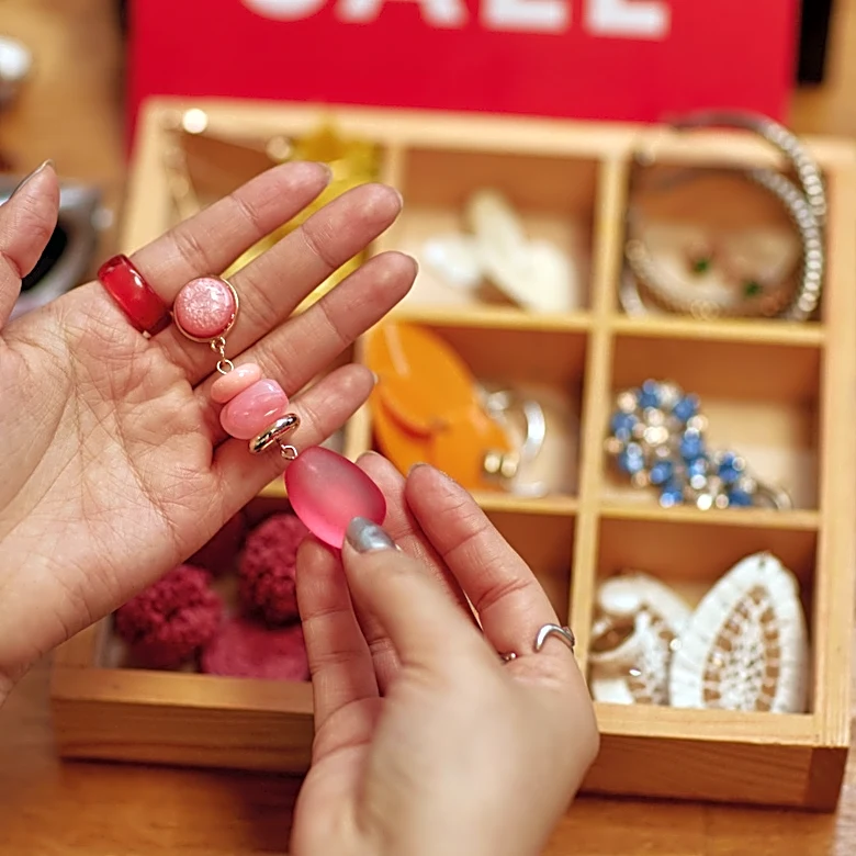 It Was In Everyone's Jewelry Box In The '50s — Now It's A Valuable Thrift Store Decor Find