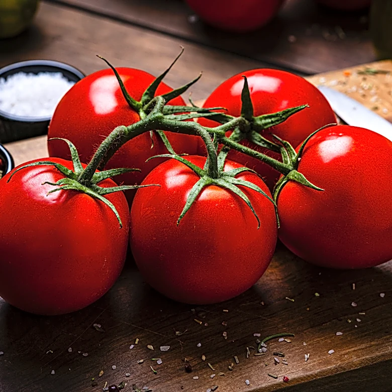 11 Reasons Your Homegrown Tomatoes Have No Flavor