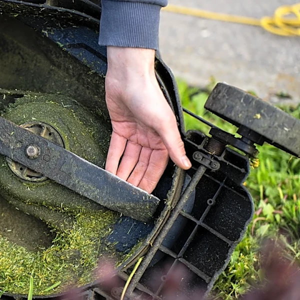 Are Lawn Mower Blades Universal?
