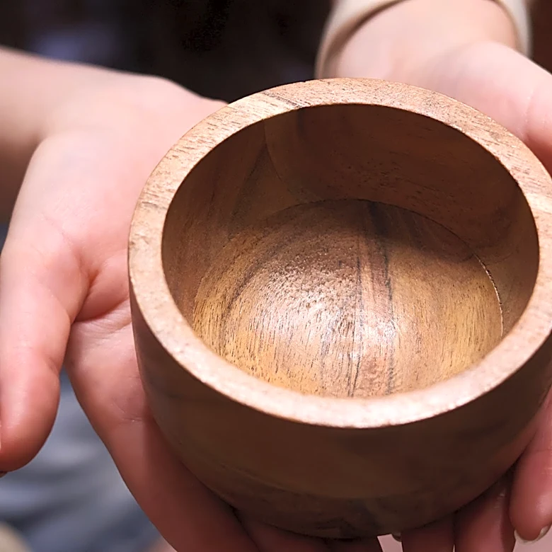 Woman Turns $8 IKEA Bowl Into Ambient Lighting That Looks Good