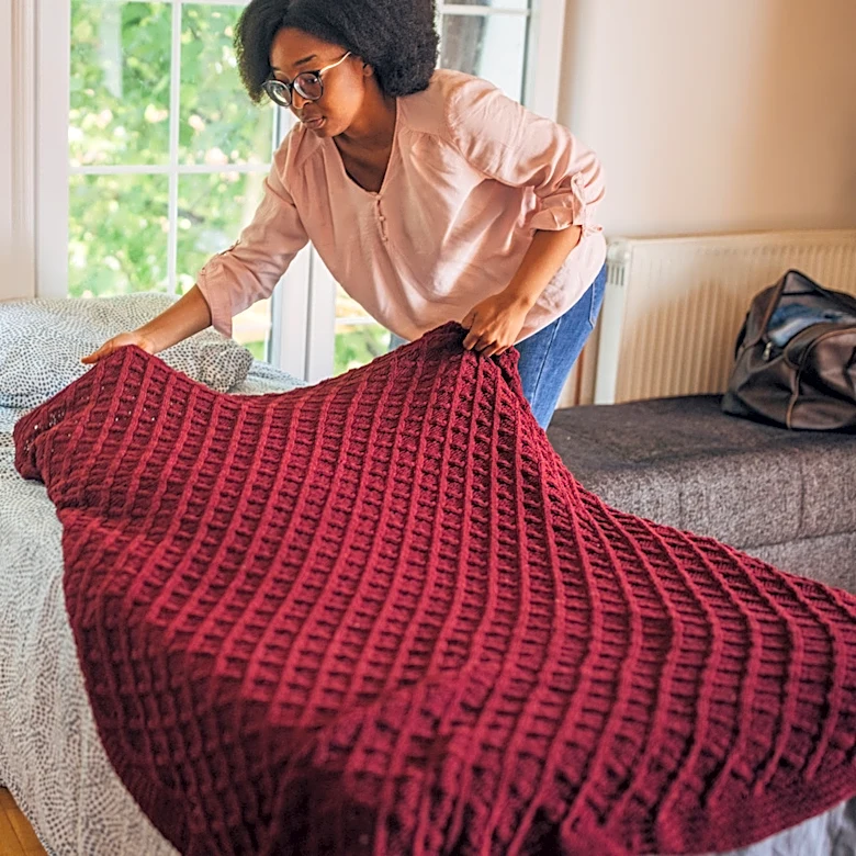 Ditch The Stuffed Shelves For An IKEA Alternative That'll Store Extra Blankets In Style