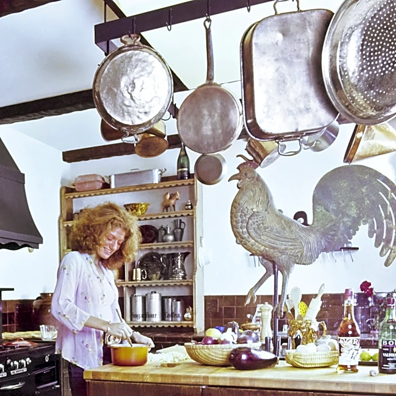 Everyone Used It In The '70s — Now It's The Vintage Kitchen Item We Want In Our Homes