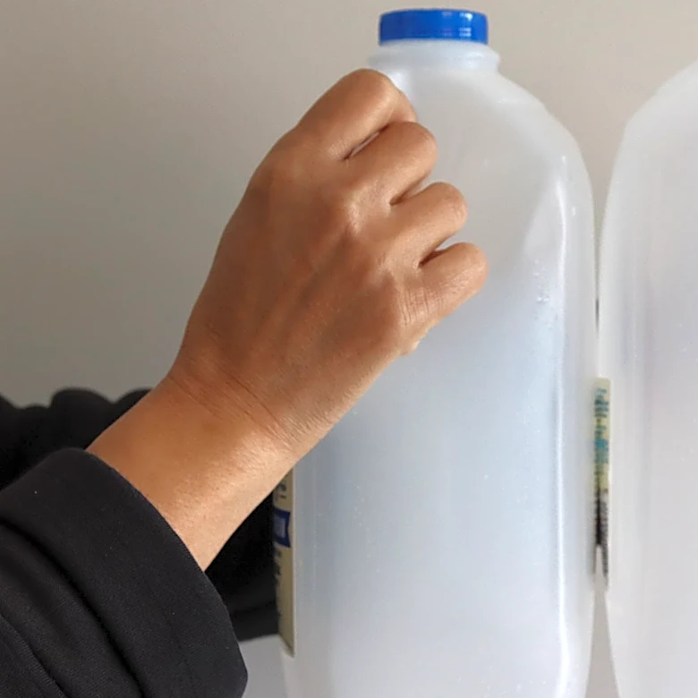 Use Old Milk Jugs To Create Your Own Hydroponic Garden With A Clever DIY