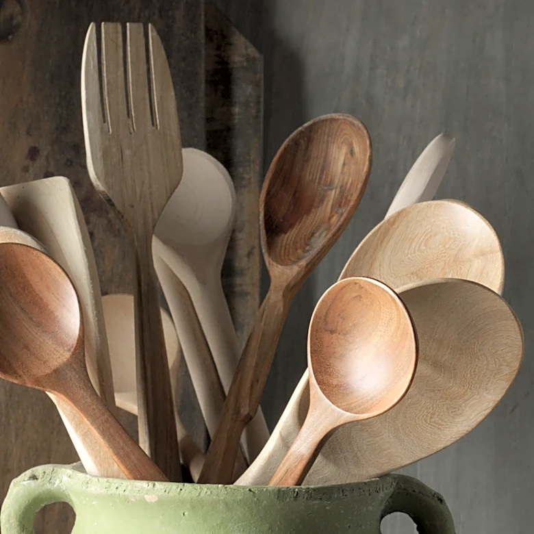 Ditch Countertop Clutter: Amazon Has A Kitchen Utensil Holder That Doubles As Decor