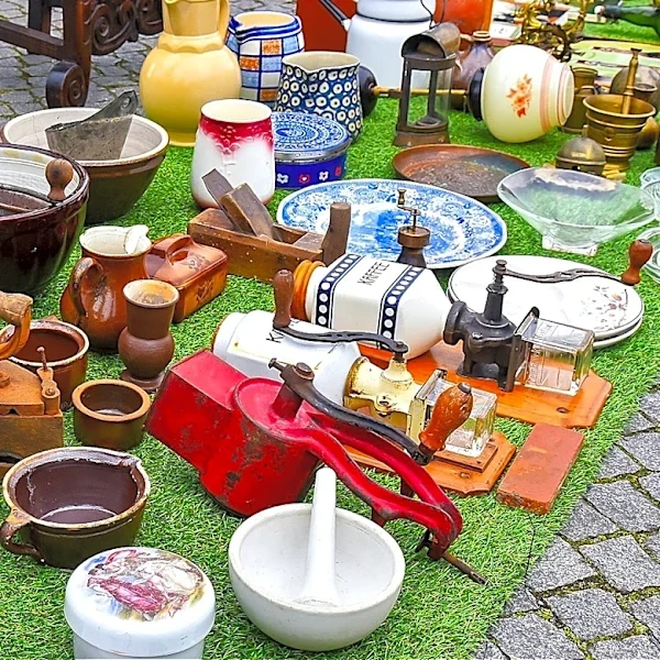 It Was Popular In The '70s — Now It's A Valuable Le Creuset Pot That We Want In Our Homes