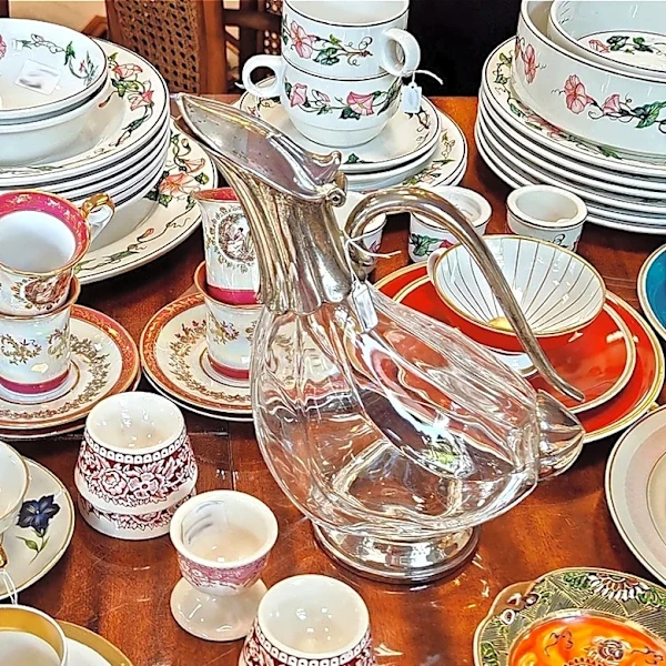 It Was Popular In The '30s — The Rare China Pattern That's A Thrift Store Gem