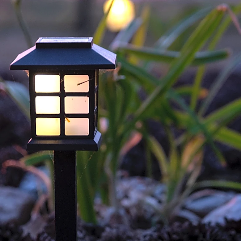 Goodbye Traditional Solar Lights — The Amazon Find That Doubles As Lawn Decor