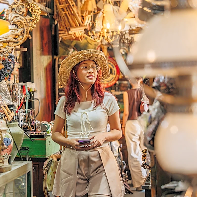 Look Carefully In Thrift Stores — This Vintage Kitchen Staple Is A Valuable Find That Saves Space
