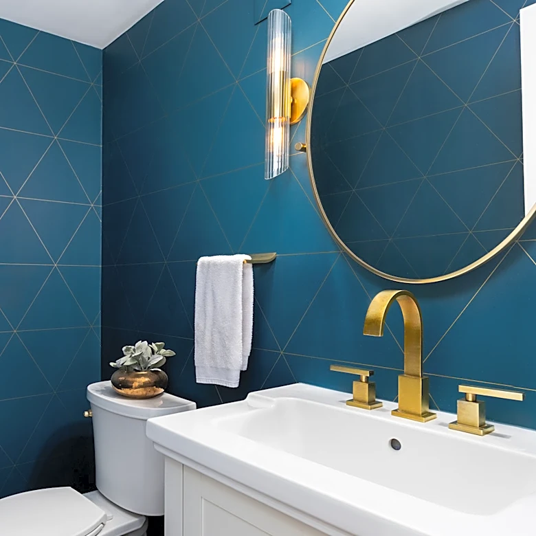 Ditch The Baskets: Here's A No-Drill Rack To Add Storage To The Bathroom