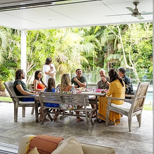 Outdoor Dining Solutions From Amazon That Everyone Needs