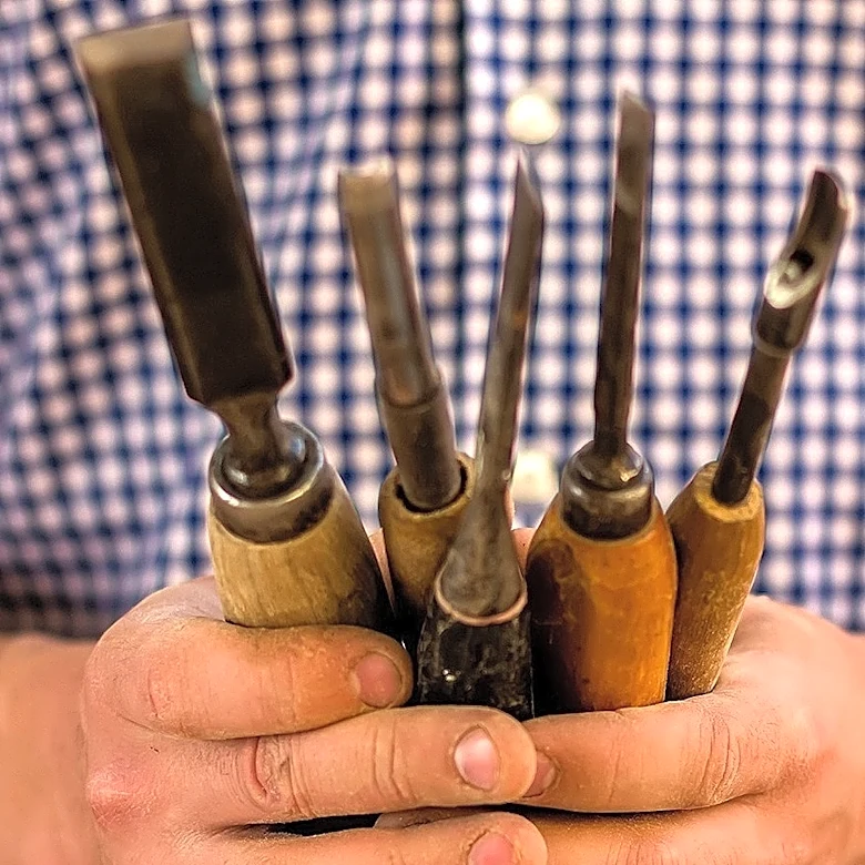 How To Sharpen Hard-To-Reach Edges Using A Handy Tool
